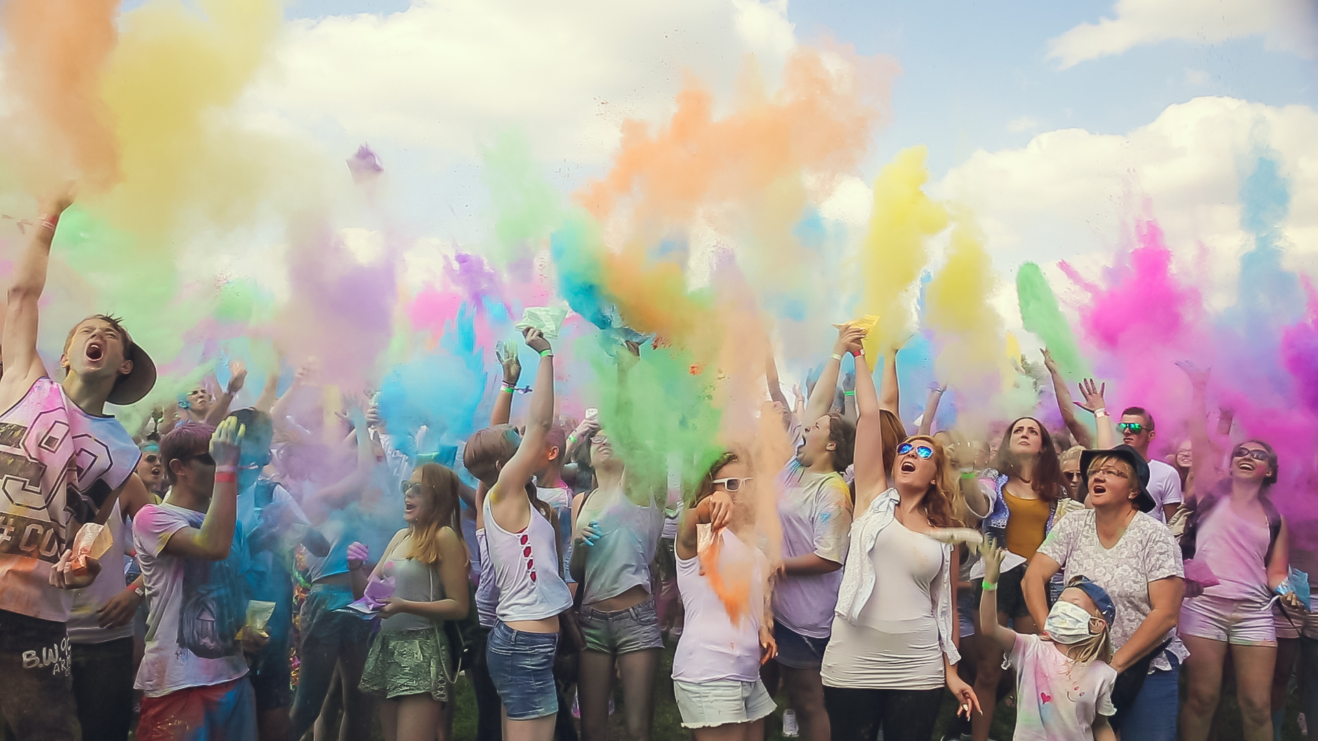 Du betrachtest gerade Holi Colour Festival Silbersee – 08.08.2015