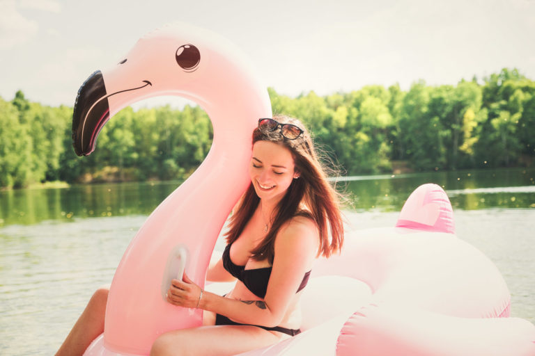 Mehr über den Artikel erfahren Flamingoshooting mit Gina